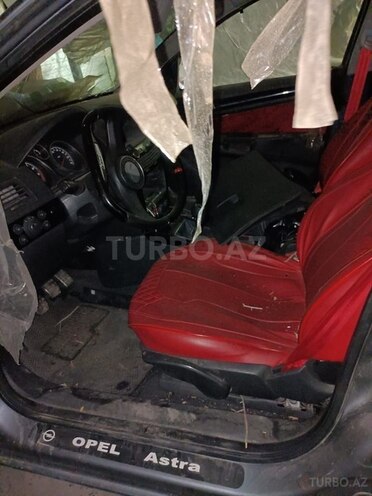 Opel Astra 2006, 111,000 km - 1.4 l - Bakı