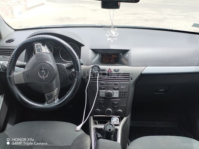 Opel Astra 2005, 105,897 km - 1.4 л - Yevlax