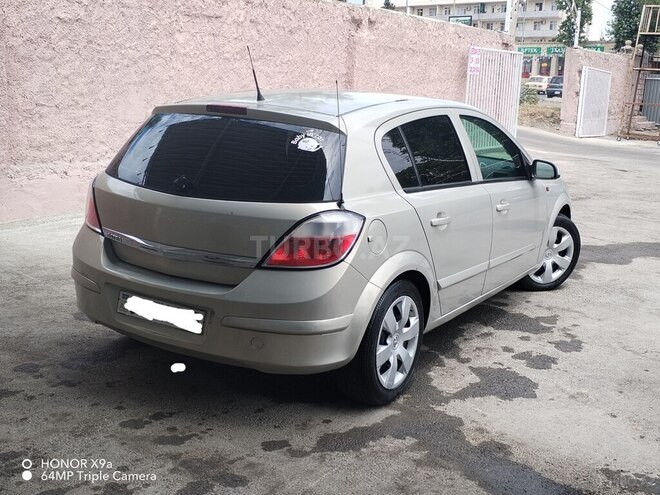 Opel Astra 2005, 105,897 km - 1.4 л - Yevlax