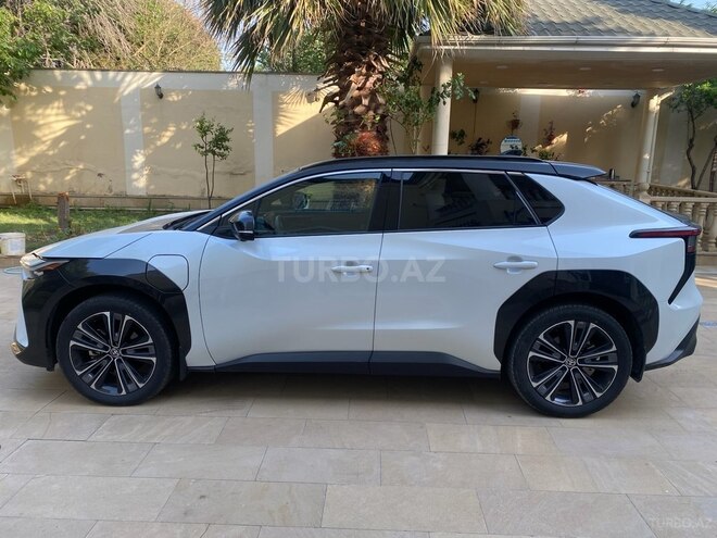 Toyota bZ4X 2023, 41,000 km - 0.0 l - Bakı