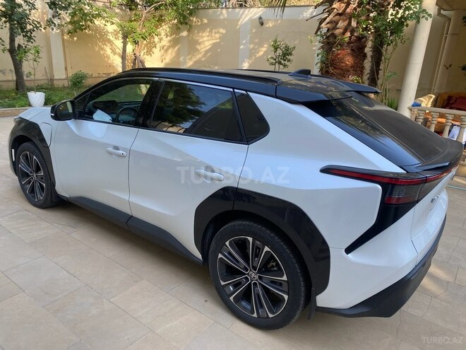 Toyota bZ4X 2023, 41,000 km - 0.0 l - Bakı