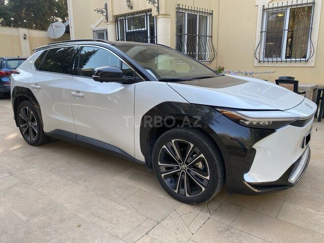 Toyota bZ4X 2023, 41,000 km - 0.0 l - Bakı