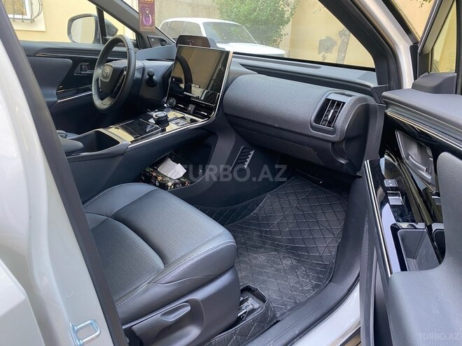 Toyota bZ4X 2023, 41,000 km - 0.0 l - Bakı