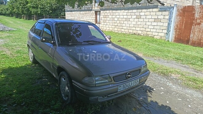 Opel Astra 1995, 362,500 km - 2.0 l - Zaqatala