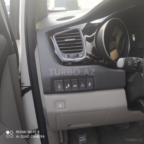 Kia Carnival 2015, 229,000 km - 2.2 l - Bakı