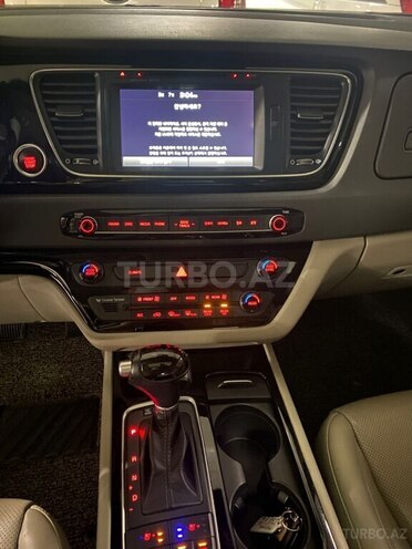Kia Carnival 2015, 229,000 km - 2.2 l - Bakı