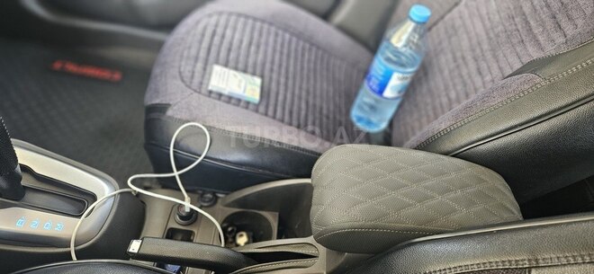 Chevrolet Cobalt-13