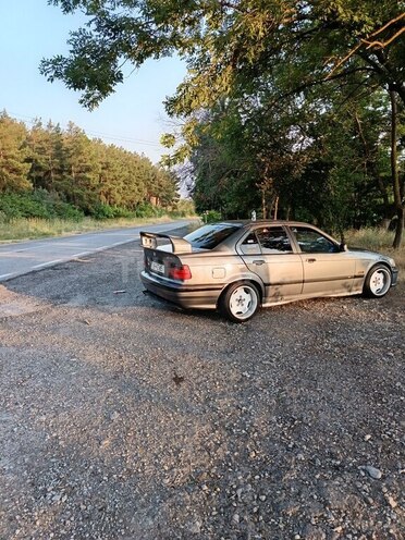 BMW 320 1993, 375,000 km - 2.0 l - Bakı