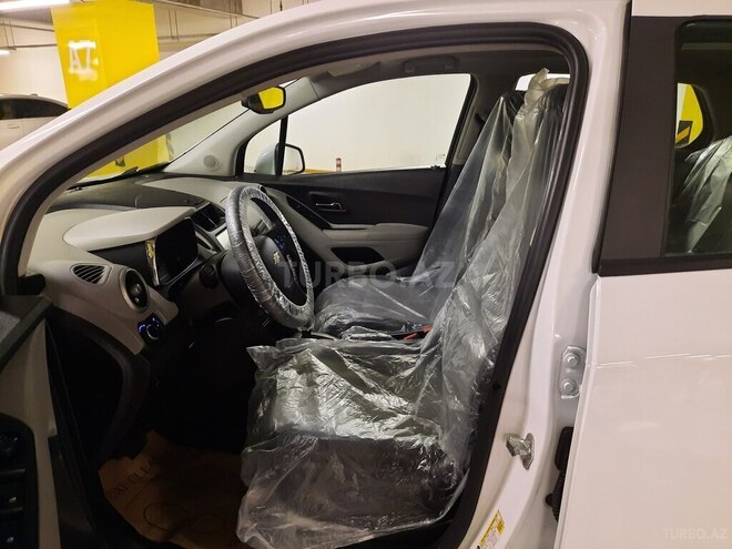 Chevrolet Trax-11