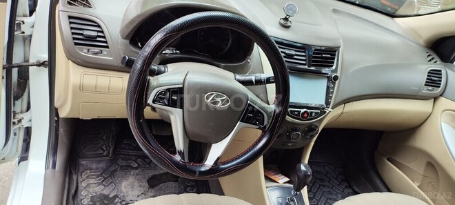 Hyundai Accent 2013, 455,000 km - 1.6 l - Şirvan