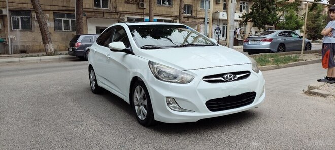 Hyundai Accent 2013, 455,000 km - 1.6 l - Şirvan