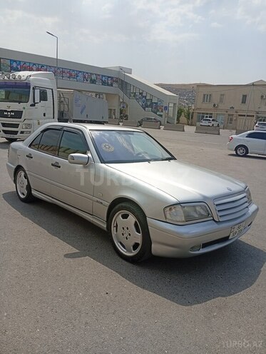 Mercedes C 240-1