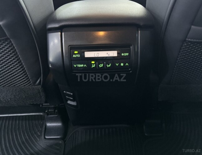 Toyota Land Cruiser Prado-16