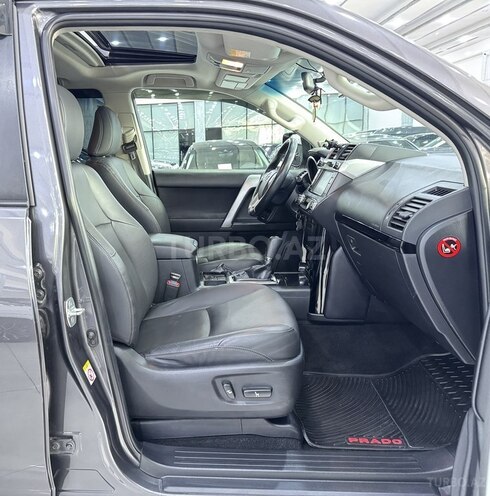 Toyota Land Cruiser Prado-12