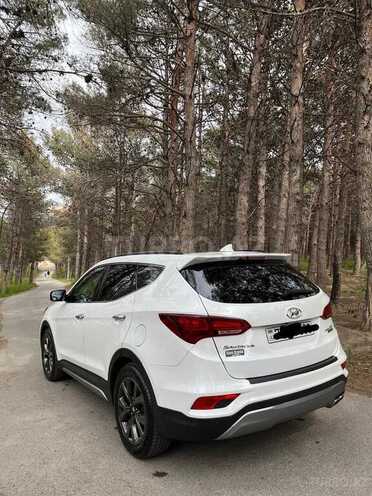 Hyundai Santa Fe-4