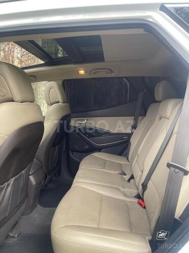 Hyundai Santa Fe-13