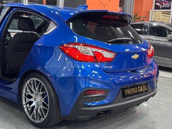 Chevrolet Cruze-13