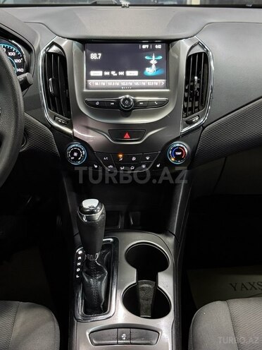 Chevrolet Cruze-22