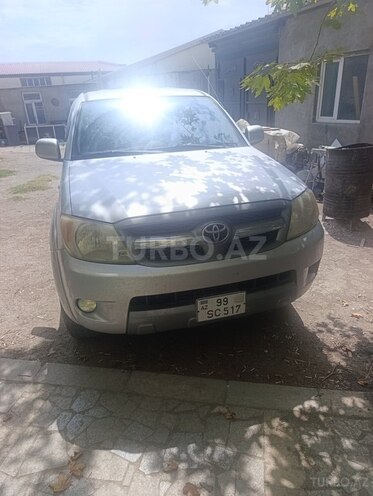 Toyota Hilux 2005, 220,000 km - 2.5 l - Bakı
