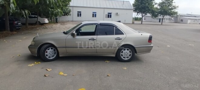 Mercedes C 180 1994, 285,417 km - 1.8 l - Qusar