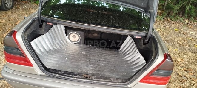 Mercedes C 180 1994, 285,417 km - 1.8 l - Qusar