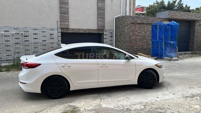 Hyundai Elantra 2017, 238,379 km - 2.0 л - Bakı