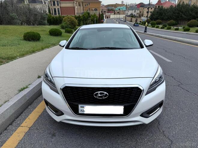 Hyundai Sonata-1