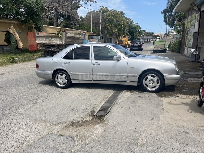 Mercedes E 240 1997, 387,745 km - 2.4 l - Bakı