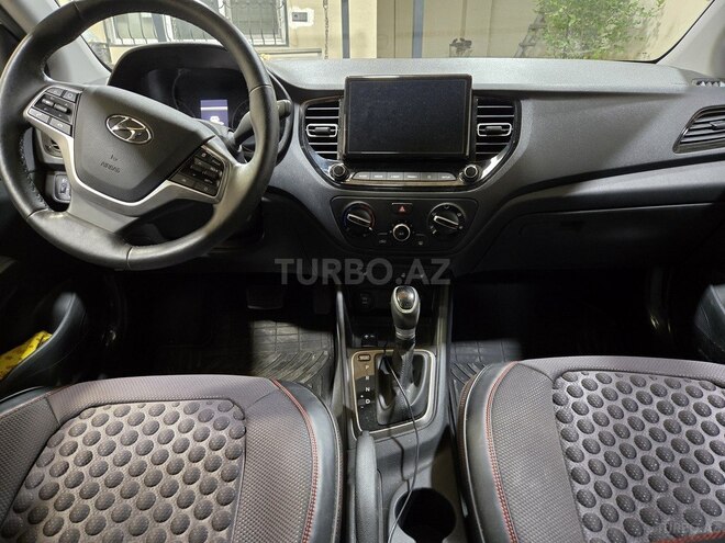 Hyundai Accent 2021, 22,000 km - 1.6 л - Bakı