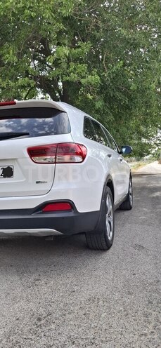 Kia Sorento-12