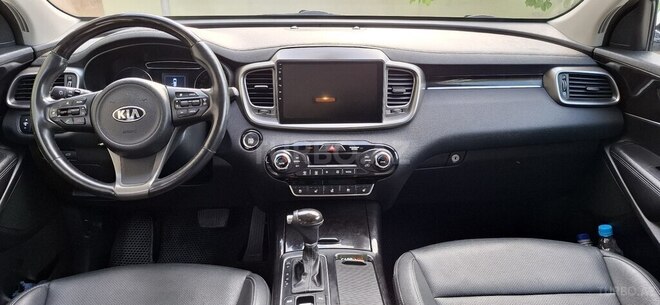 Kia Sorento-16