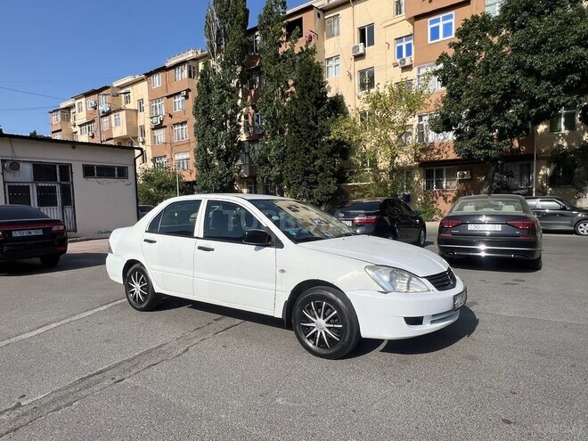 Mitsubishi Lancer 2006, 450,000 km - 1.3 l - Bakı