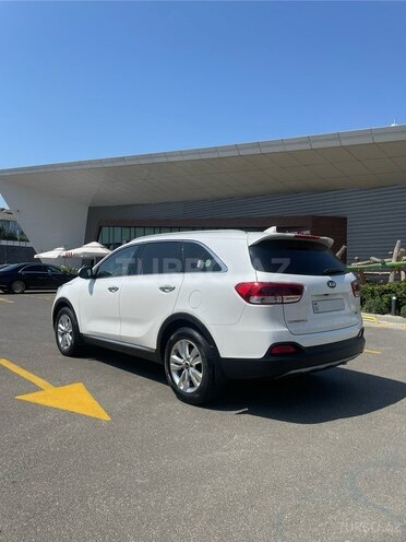 Kia Sorento-9