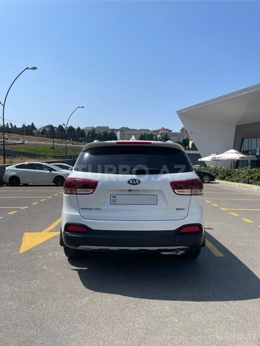 Kia Sorento-11