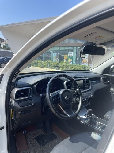 Kia Sorento-14