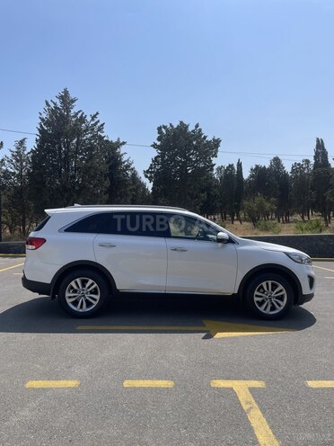 Kia Sorento-2