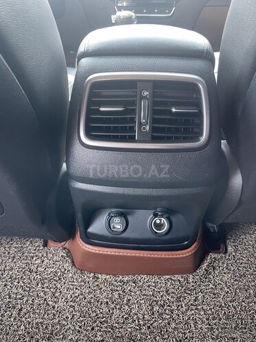 Kia Sorento-12