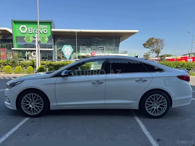 Hyundai Sonata-4