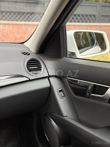 Mercedes C 180 2012, 101,330 km - 1.6 л - Bakı