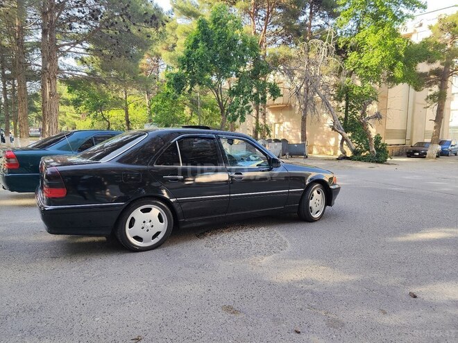 Mercedes C 220 1996, 350,000 km - 2.2 l - Sumqayıt