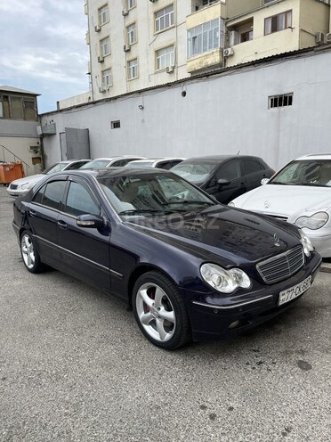 Mercedes C 320 2001, 200,000 km - 3.2 л - Bakı