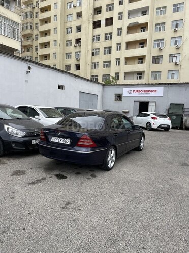 Mercedes C 320 2001, 200,000 km - 3.2 л - Bakı