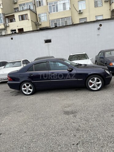 Mercedes C 320 2001, 200,000 km - 3.2 л - Bakı