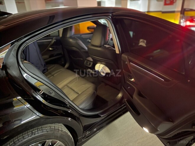 Lexus ES 300h-8