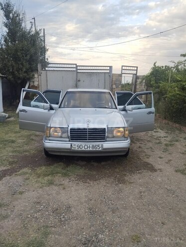 Mercedes E 200 d 1992, 274,100 km - 2.0 l - Sabirabad