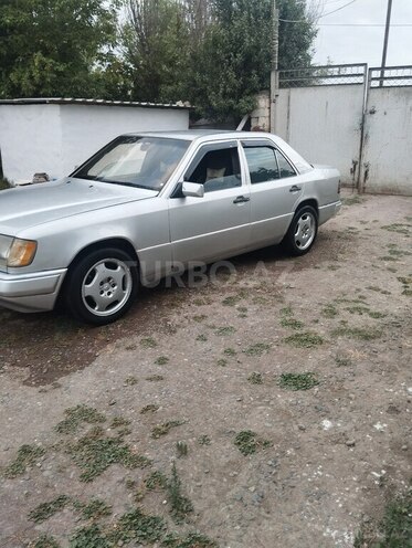 Mercedes E 200 d 1992, 274,100 km - 2.0 l - Sabirabad