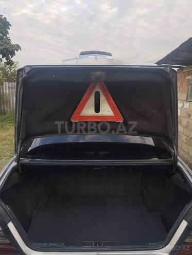 Mercedes E 200 d 1992, 274,100 km - 2.0 l - Sabirabad