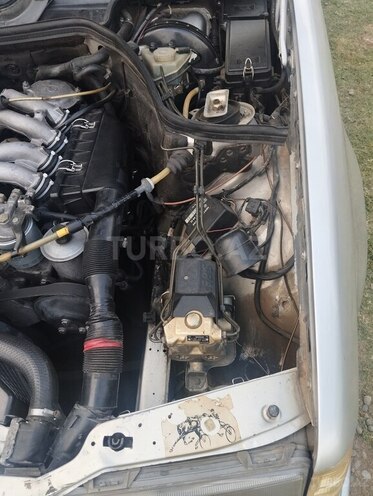 Mercedes E 200 d 1992, 274,100 km - 2.0 l - Sabirabad