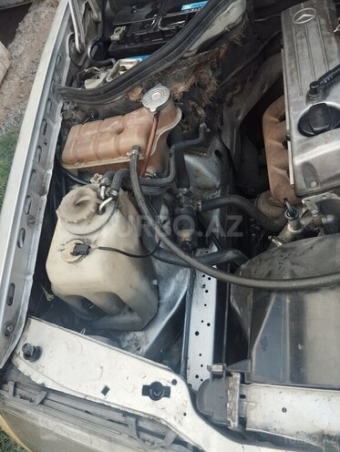 Mercedes E 200 d 1992, 274,100 km - 2.0 l - Sabirabad