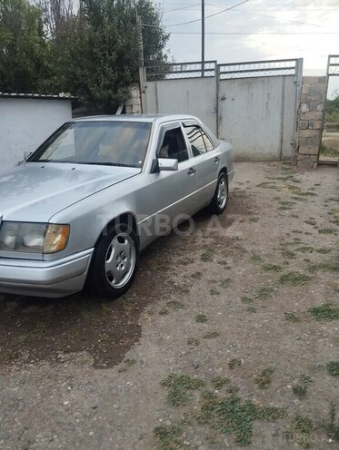 Mercedes E 200 d 1992, 274,100 km - 2.0 l - Sabirabad